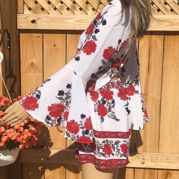 TWO PIECE SHORT SET BELL SLEEVE AT ELBOW - Picture 3 of 8